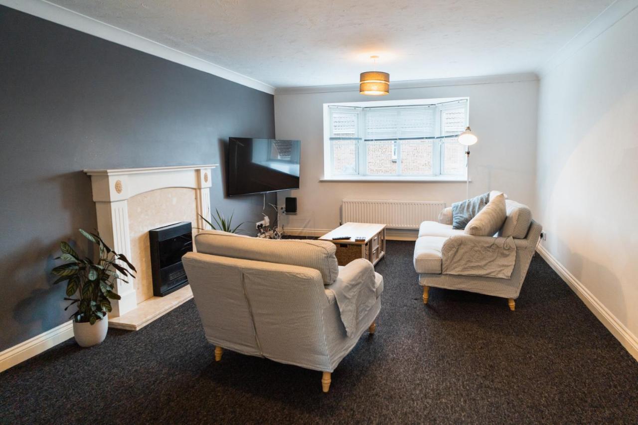 Beautiful Town House With Private Garden And Patio Villa Canford Magna Exterior photo