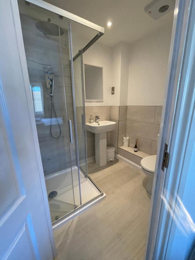 Beautiful Town House With Private Garden And Patio Villa Canford Magna Exterior photo