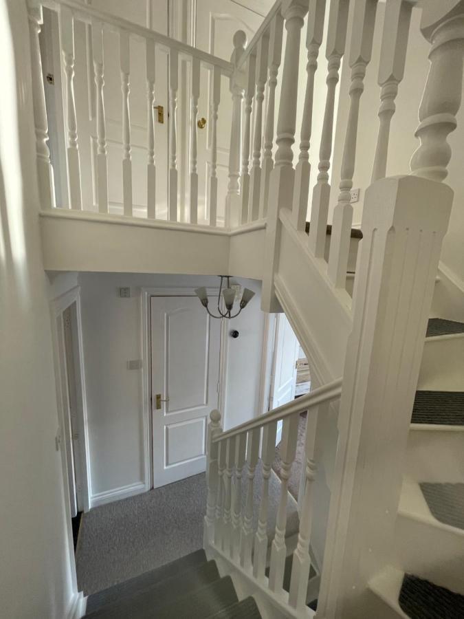 Beautiful Town House With Private Garden And Patio Villa Canford Magna Exterior photo